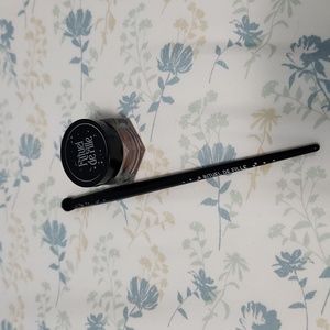 Rituel de Fille Ash and Amber Eye soot eyeshadow in Incantion+ brush